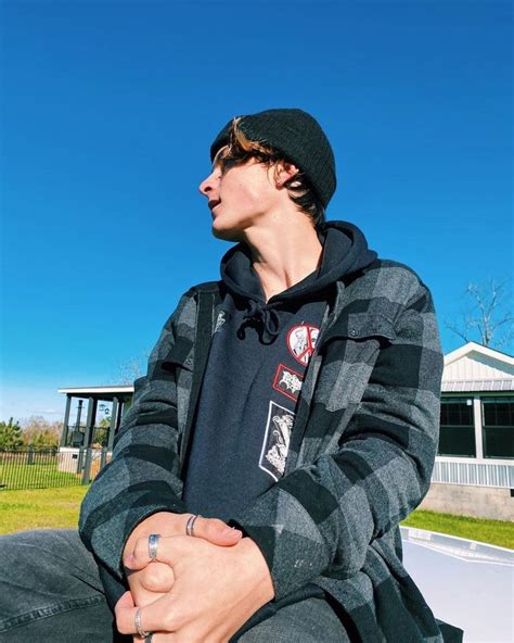 Jackson Felt (@jacksonfelt) • Instagram photos and videos.